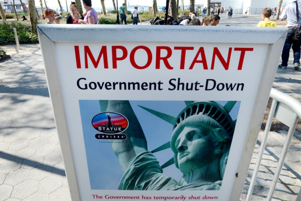 A sign in New York City informs people that the Statue of Liberty has closed due to the federal government shutdown. Photo: Xinhua