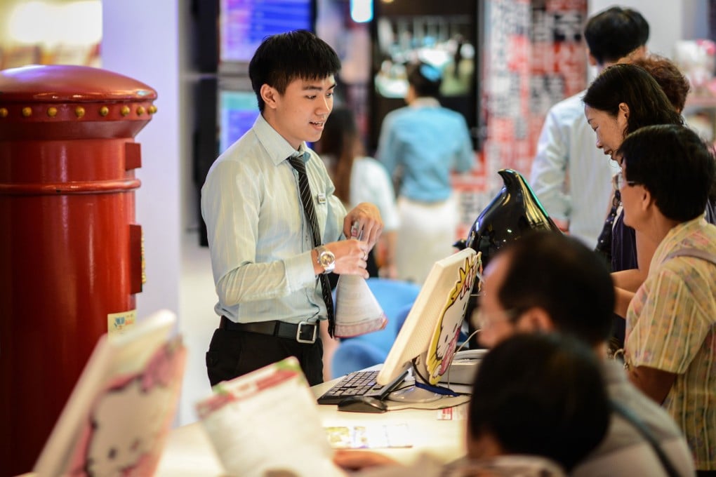 The services sector is China's biggest source of employment. Photo: Xinhua
