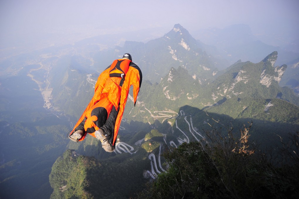 Hungarian wingsuit flyer Victor Kovats in his trial flight in Zhangjiajie, central China's Hunan Province. Photo: Xinhua