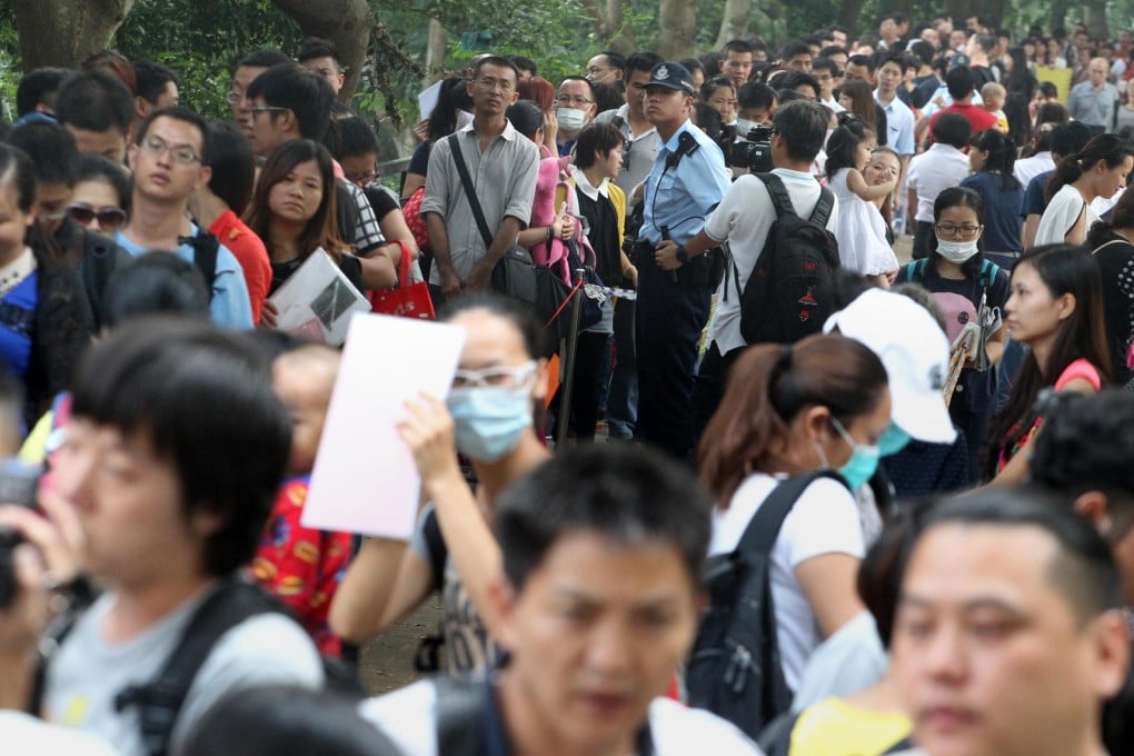 Long queues for kindergarten places. Photo: Felix Wong