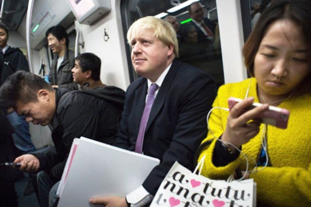 Boris Johnson takes a ride on Beijing's subway on Tuesday. Photo: Weibo screenshot