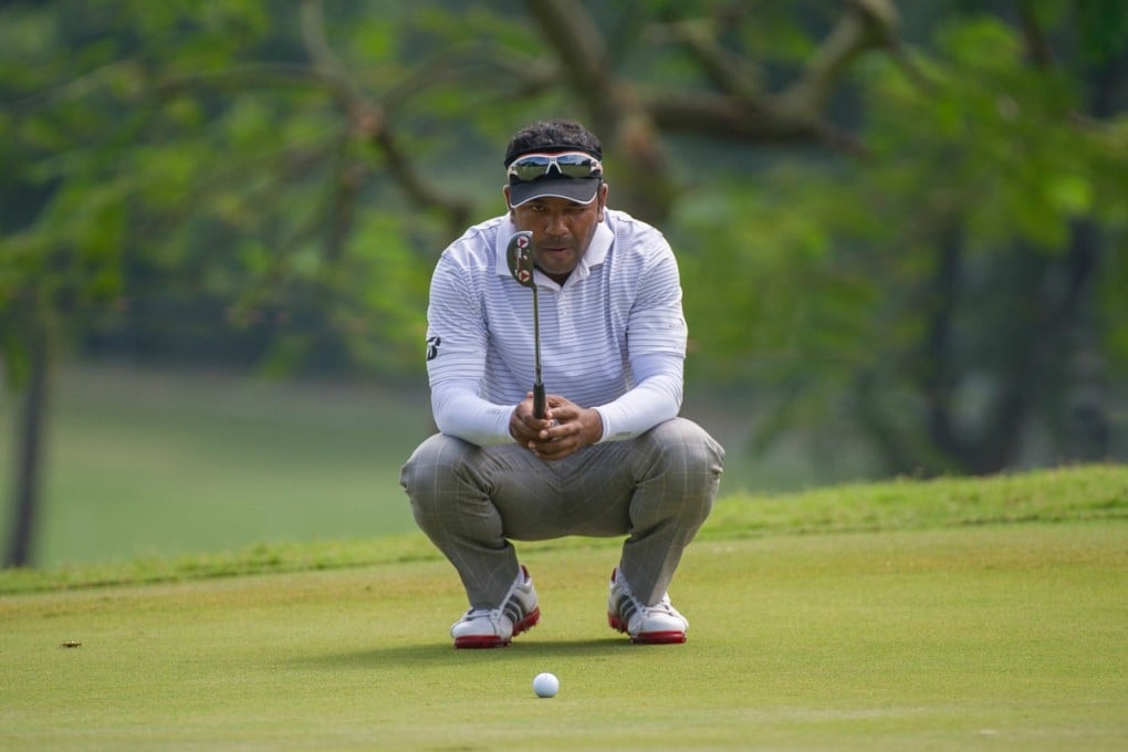 Bangladesh's Siddikur lines up a putt during his second-round 66 at the Venetian Macau Open. Photo: David Paul Morris/Asian Tour