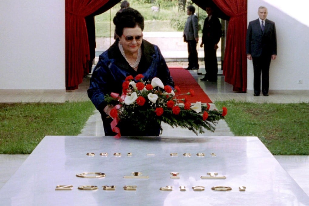 Jovanka Broz lays a wreath at the grave of her husband, Josip Broz Tito. Photo: Reuters