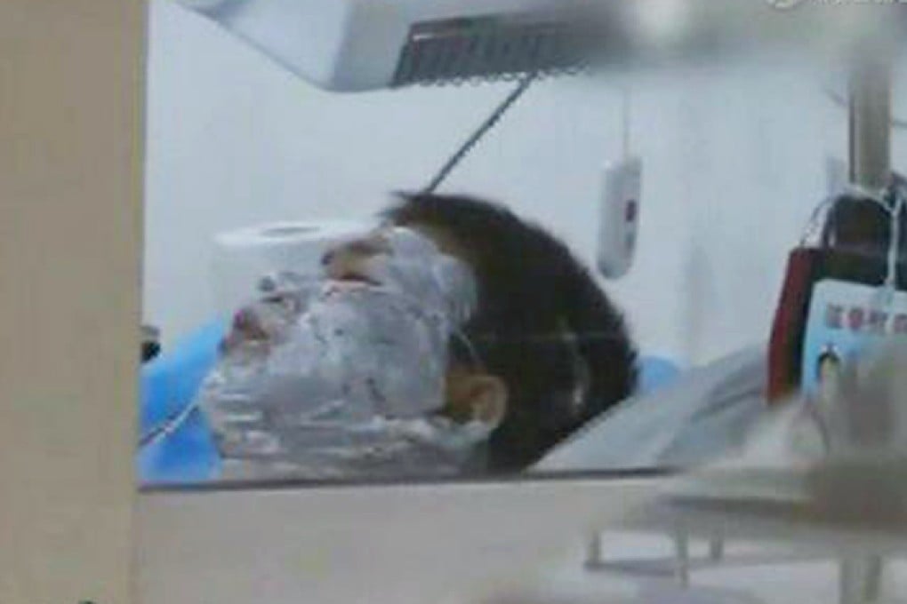 The officers mostly received injuries on their faces and upper bodies. Photo: Screenshot via Sina Weibo