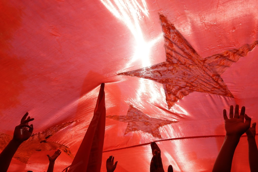 Chinese hostesses catch Japanese hi-tech executives in honey trap