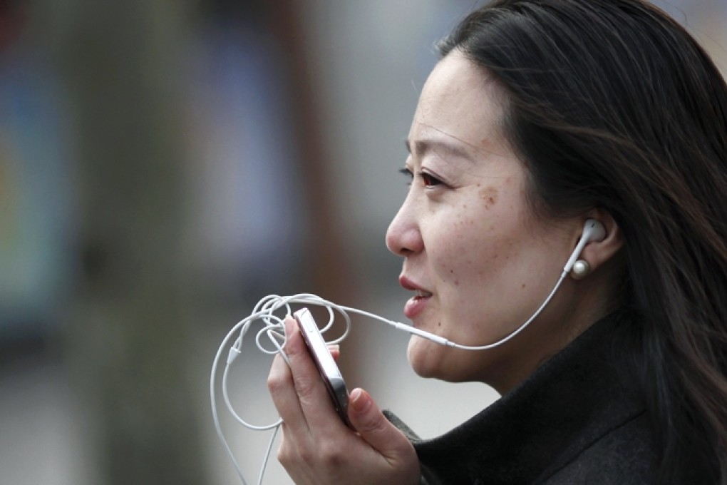 Chinese mobile subscribers are notoriously frugal and will be reluctant to pay a high price to upgrade to 4G services. Photo: Reuters