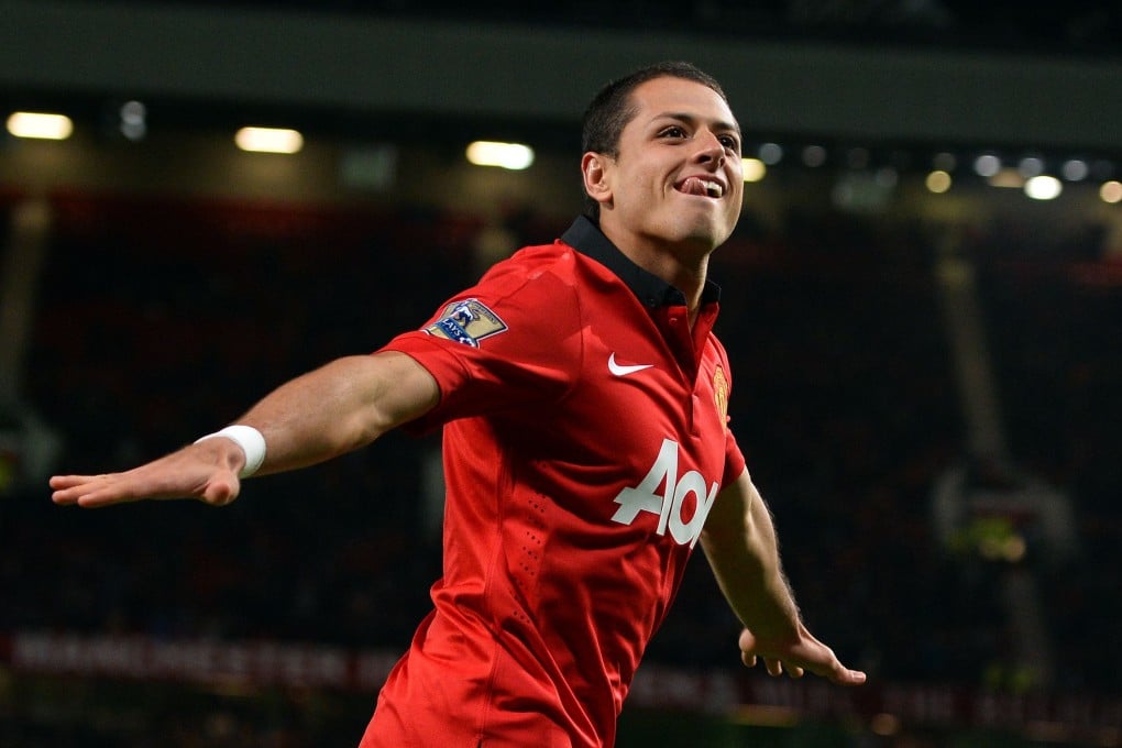 Javier Hernandez celebrates his second goal against Norwich. Photo: AFP