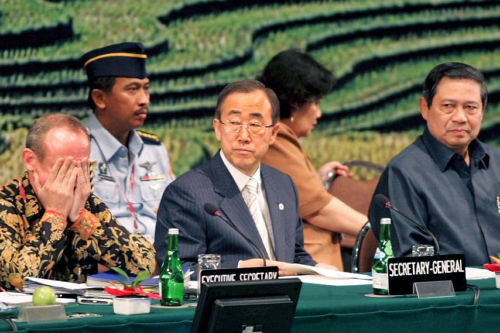 UN chief Ban Ki-moon (centre) at the 2007 climate talks. Photo: EPA