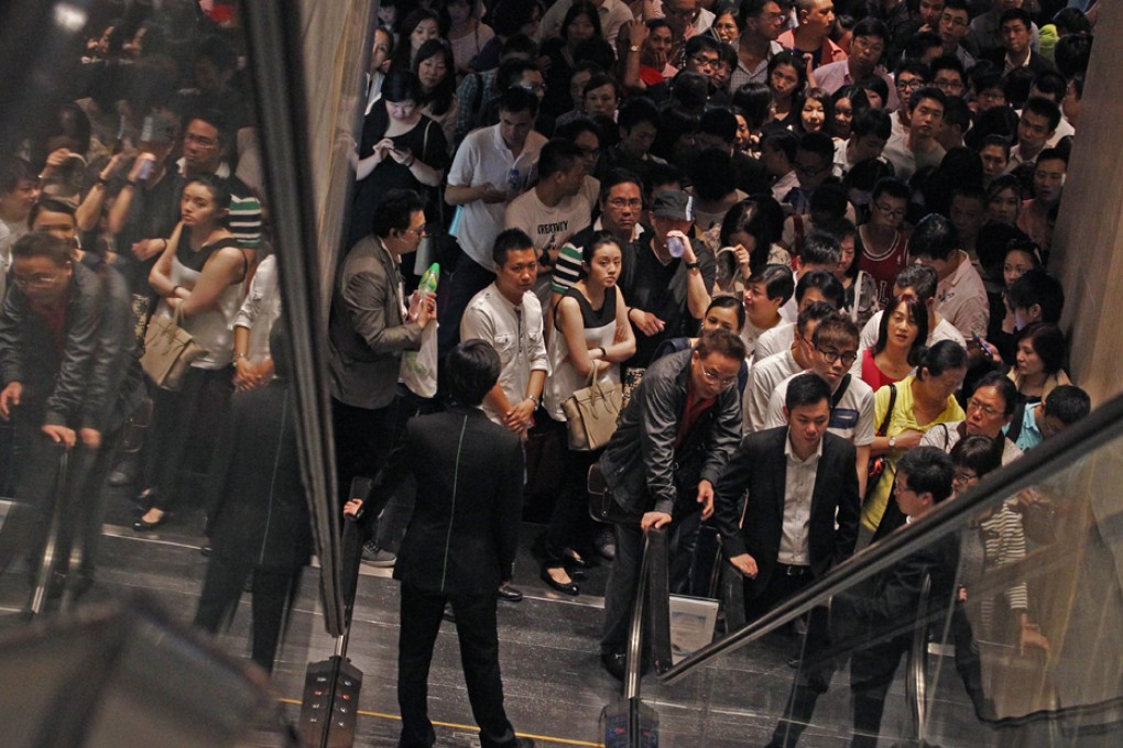 Scene of agents and prospective buyers for The Cullinan at Kowloon Station.