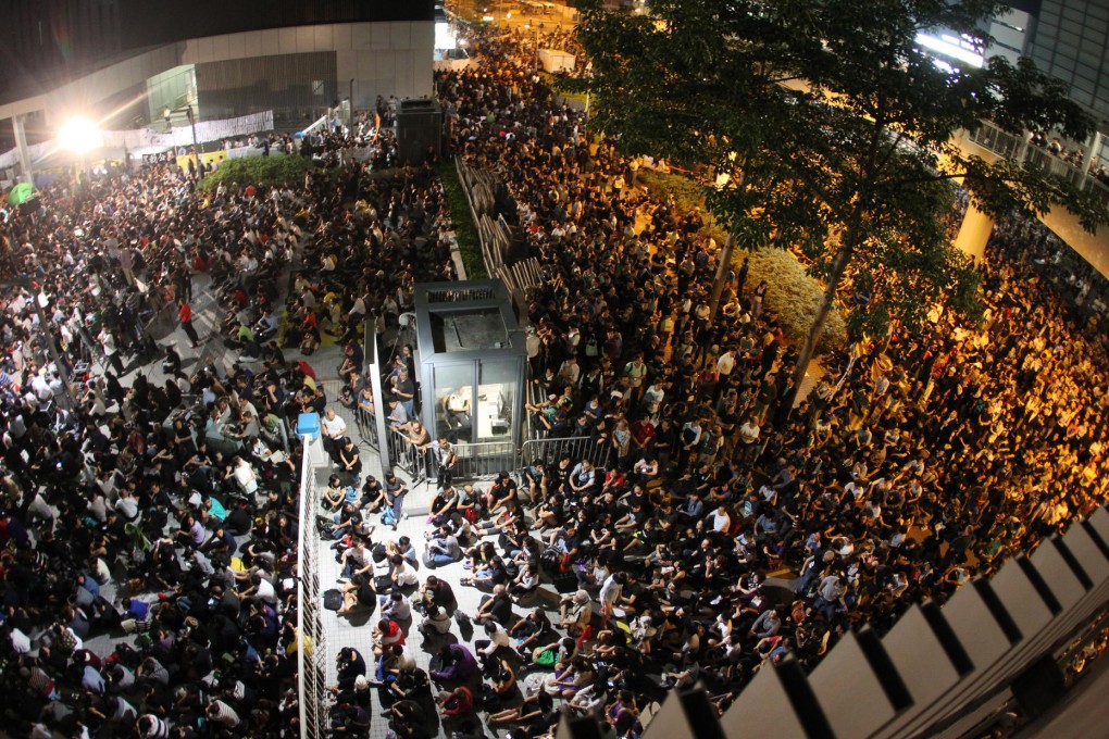 Thousands of protesters gather outside Legco. Photo: Felix Wong