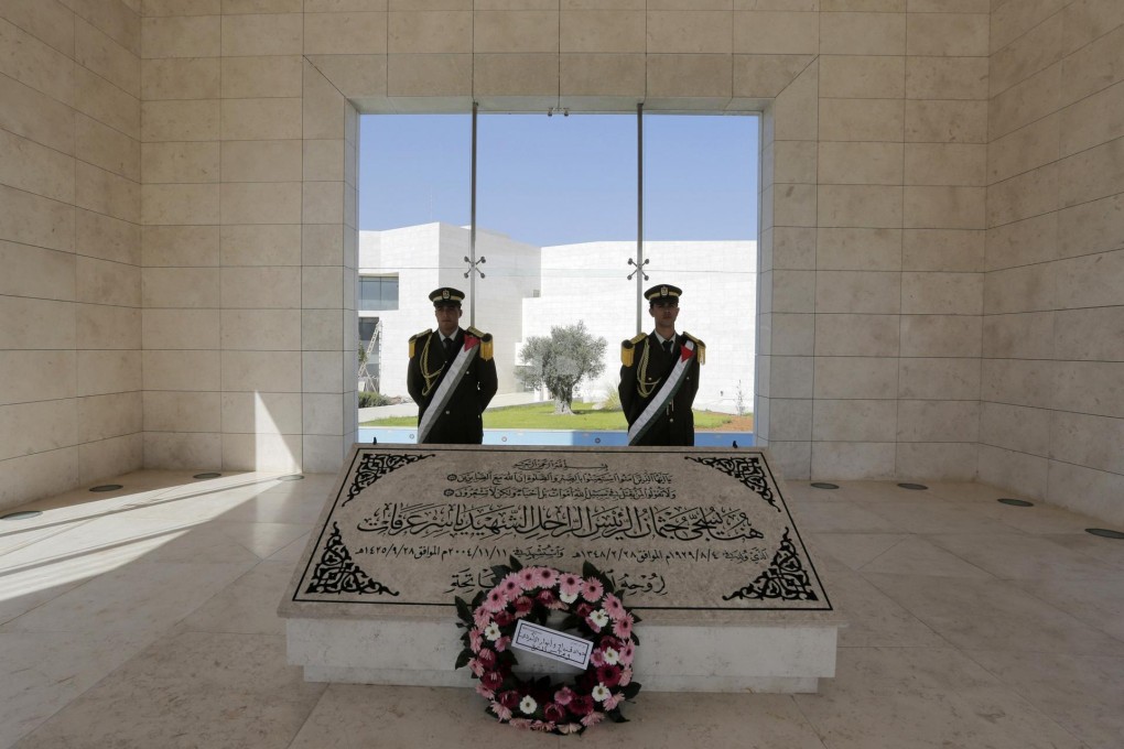 Palestinian presidential guards at Palestinian leader Yasser Arafat's grave in the West Bank city of Ramallah. Photo: Reuters