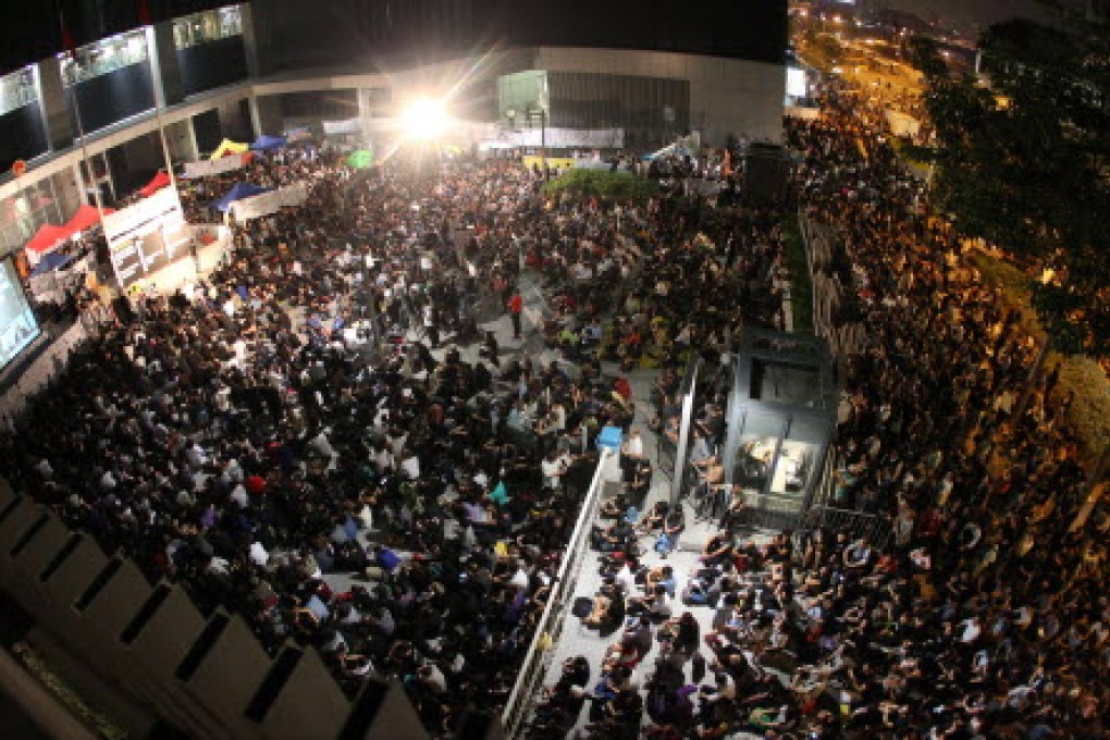 Thousands of HKTV supporters gather outside Legislative Council in Tamar. Photo: Felix Wong