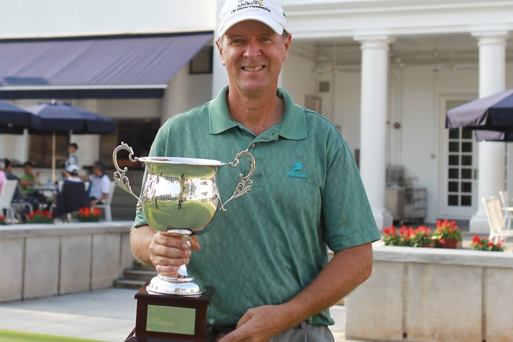 Doug Wiliams with his trophy after winning the Hong Kong Seniors Open Amateur Championship. Photo: Daniel Wong