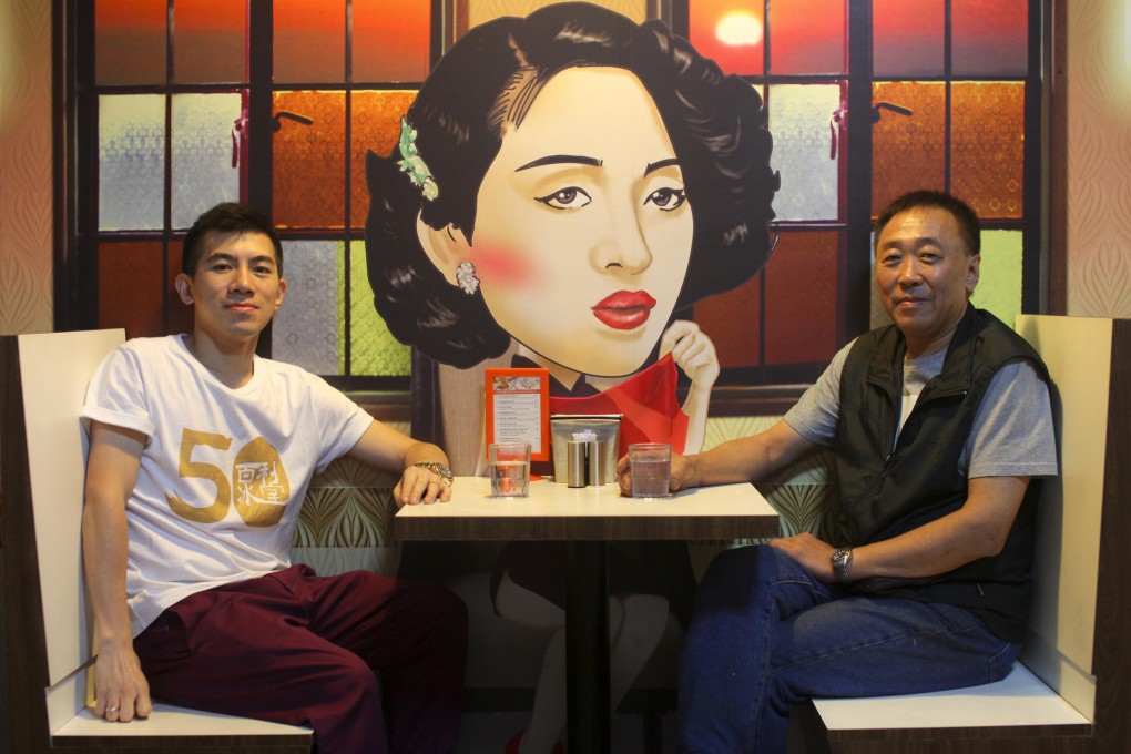 Business partner Vic Yam and Hon Man-por (right) at the Sheung Wan branch. Photos: Paul Yeung