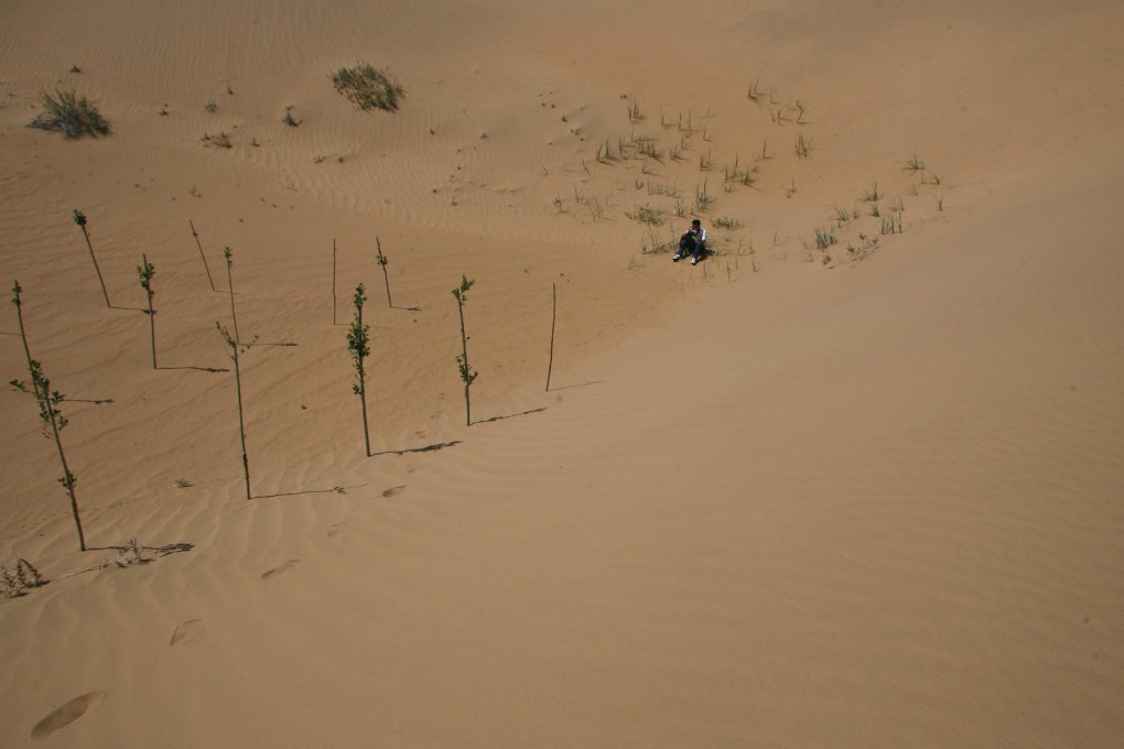 Experts warn that more deserts like this one in Inner Mongolia may form as Beijing switches from coal to natural gas. Photo: Xinhua