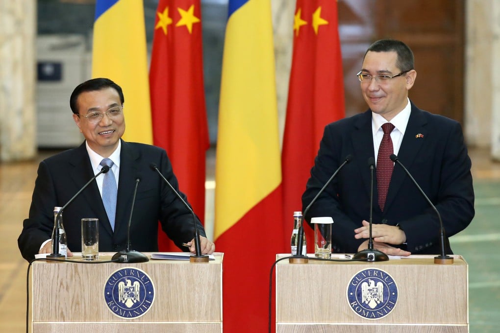 Chinese Premier Li Keqiang and his Romanian counterpart Victor Ponta in Bucharest. Photo: Xinhua