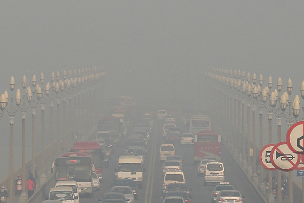 Traffic on Nanjing's Yangtze River Bridge. Photo: CNS