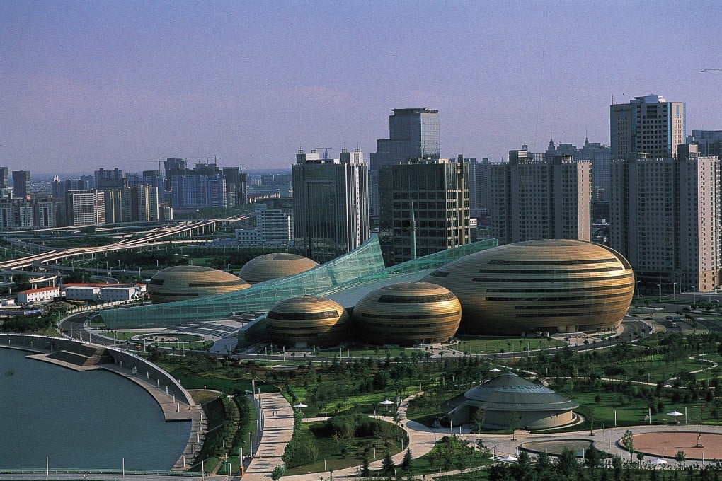A view of the business district in Zhengzhou, a regional hub that China Merchants property is eyeing for expansion. Photo: ImagineChina