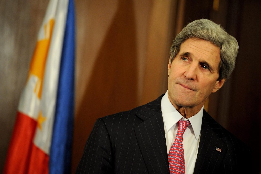 John Kerry in Manila