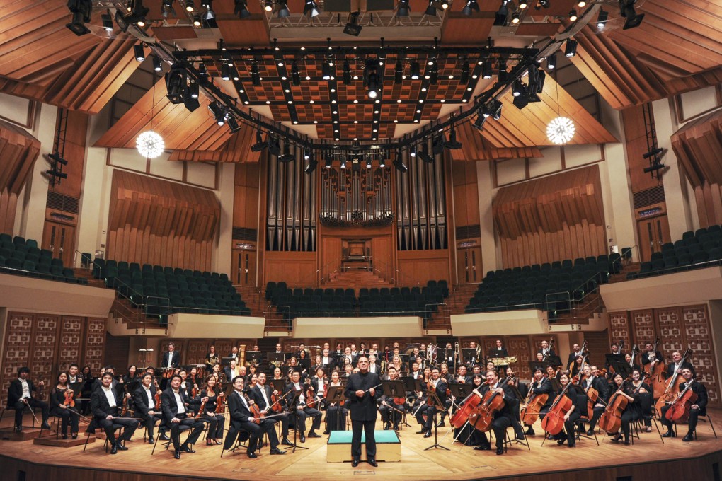 Johannes Wildner will conduct the HK Phil (above) for the Christmas Around the World concert, which will feature vocals from mezzo-soprano Tania Kross.