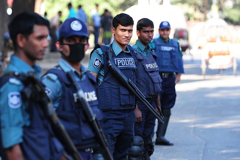 Bangladesh police have arrested 37 Chinese and Taiwanese nationals after raiding an illegal internet telephone operation. Photo: AFP