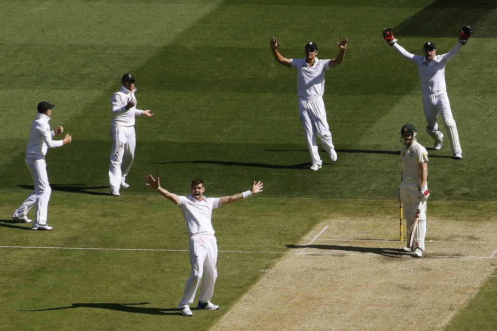 England fast bowler James Anderson appeals successfully for the wicket of Australia's George Bailey on the second day of the fourth Ashes test in Melbourne. Photo: Reuters