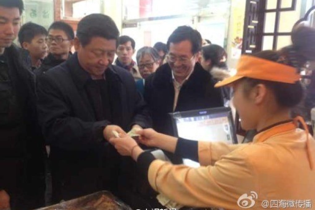 Photos of President Xi Jinping eating steamed buns went viral on Saturday. Photo: Weibo screenshot