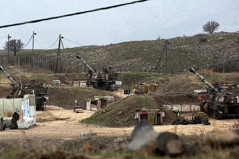 Israeli artillery faces the Lebanese border near Kiryat Shmona. Photo: EPA