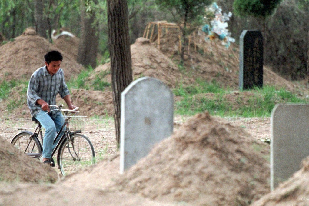 Graveyard burials are, under China's funeral laws, not encouraged as land can be used for other purposes. Photo: Reuters
