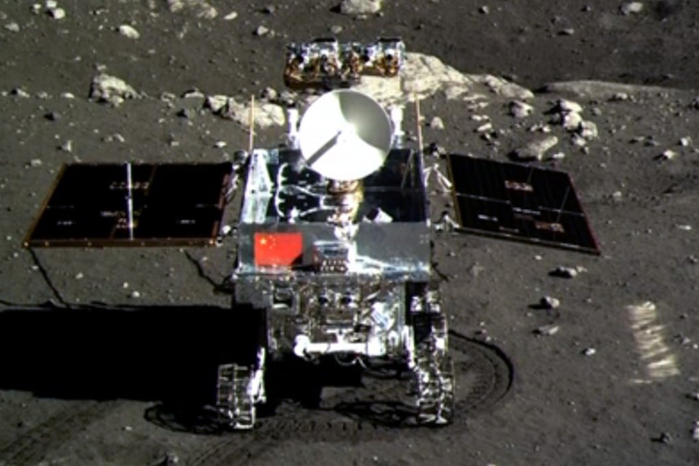 A photo of the Jade Rabbit moon rover taken by the Chang'e-3 probe lander on December 15, 2013. Photo: AFP