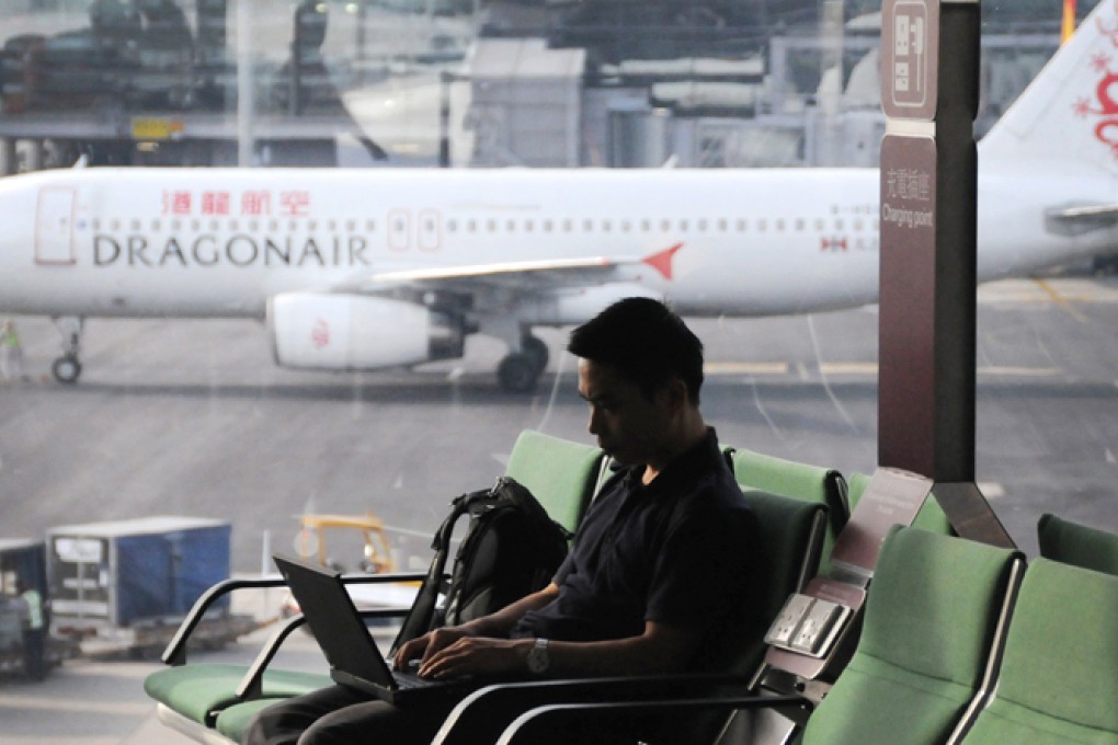 Beware: thieves stealing hand baggage on Dragonair flights.