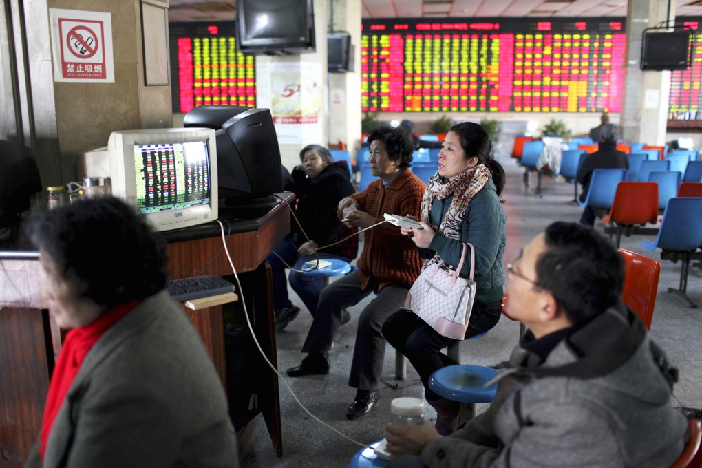China shares fell during the first trading session of the year on Thursday, dragging down Hong Kong stocks, as investors worried about slower economic growth in China. Photo: Reuters