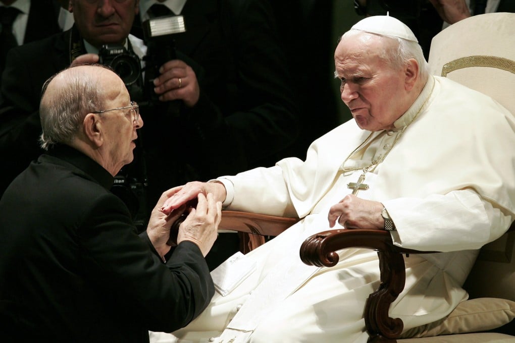 Pope John Paul II (right) blesses Father Marcial Maciel (left) during a special audience in Paul VI hall at the Vatican. Photo: Reuters
