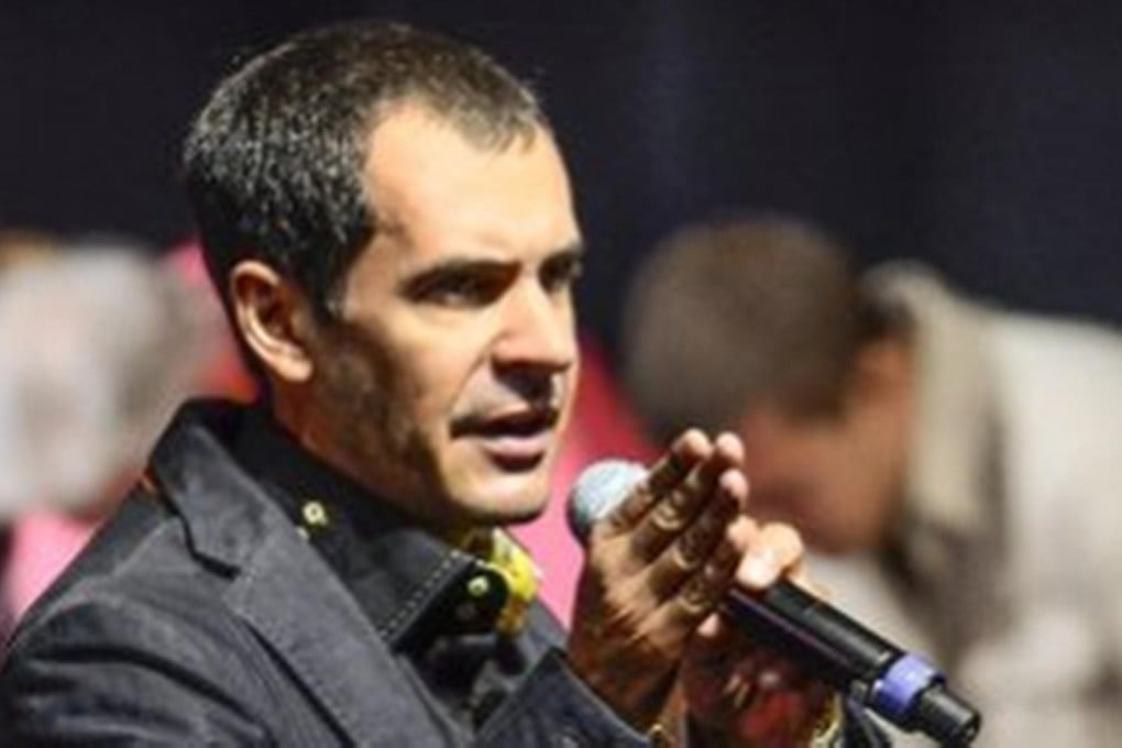 Entertainer Scott Lewis.