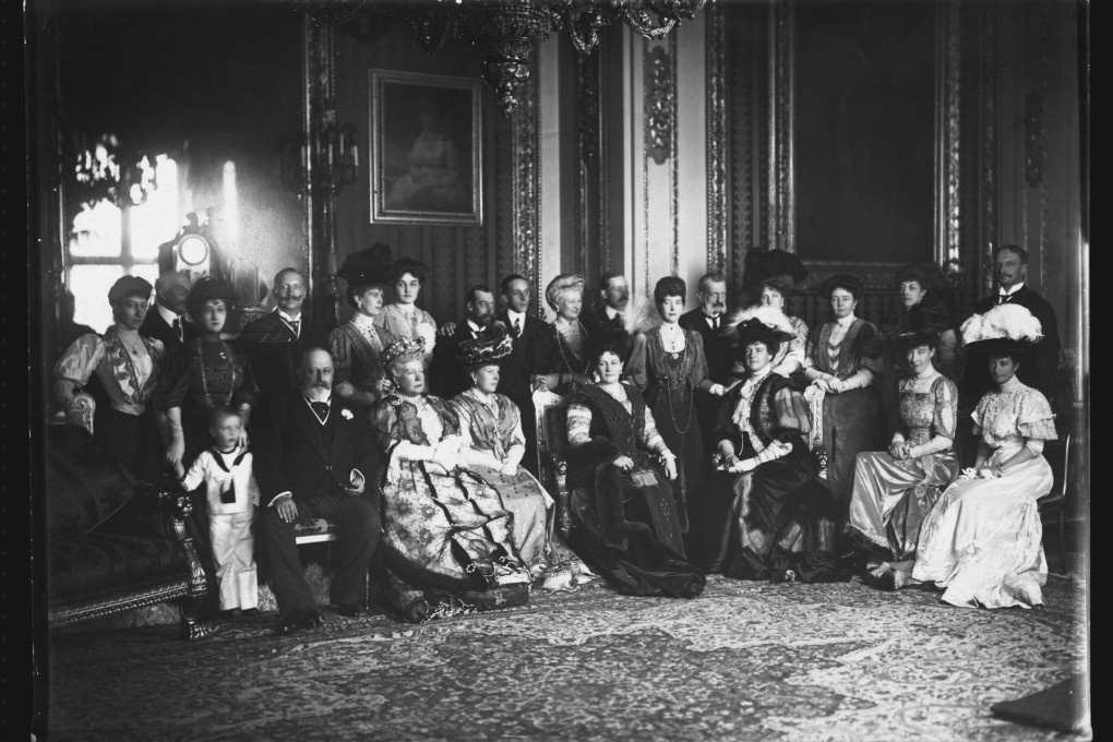 King Edward VII and Queen Alexandra with their extended family at Windsor Castle in 1906. Photo: Hulton-Deutsch Collection/Corbis