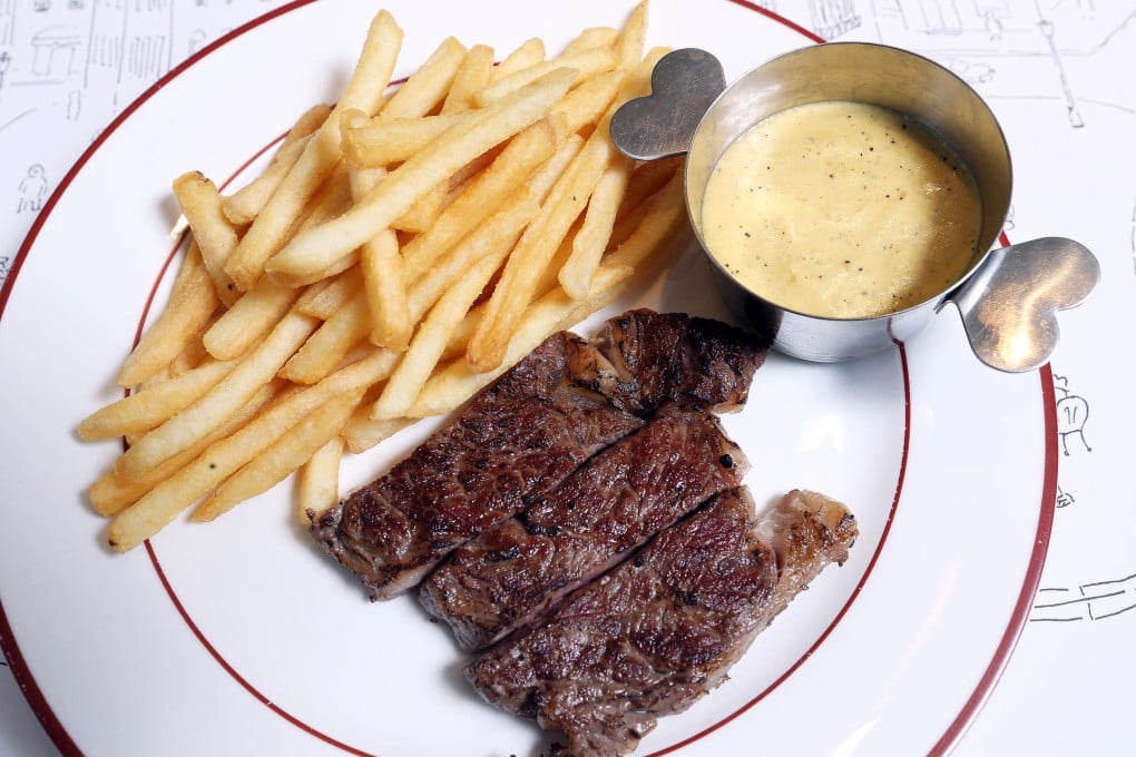 Steak and fries with béarnaise sauce. Photos: K.Y. Cheng