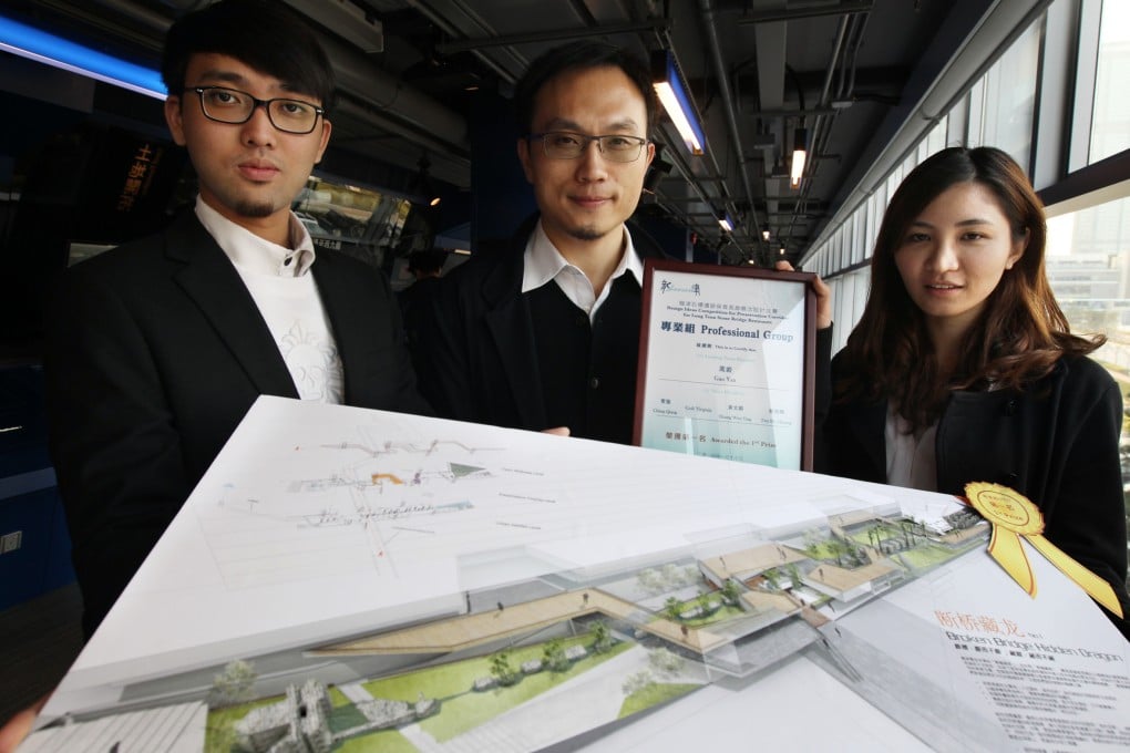 Tsui Ho-cheung (left), Gao Yan and Huang Wen-ying from the University of Hong Kong's winning team. Photo: Dickson Lee