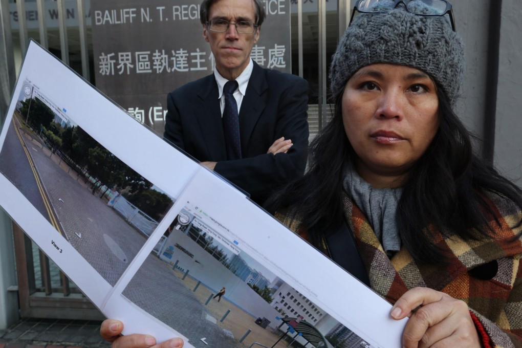 Hong Kong Cycling Alliance chairman Martin Turner (left) is supporting Ho Loy, who is accused of ignoring a traffic sign. Photo K.Y. Cheng