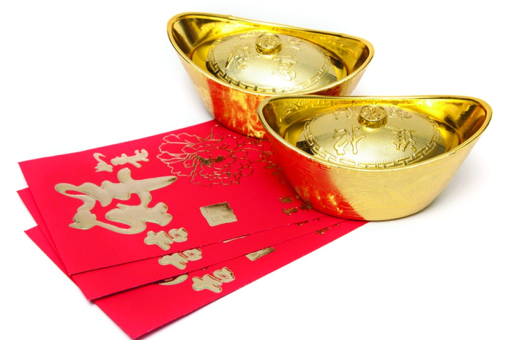 More people prefer ‘red envelopes’ go directly to their bank accounts. Photo: SCMP Pictures