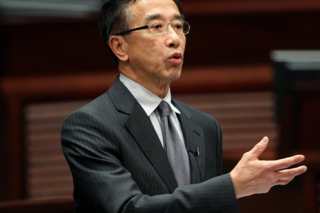 James Tien Pei-chun compares the new government complex in Yau Ma Tei to RTHK's proposed new broadcasting house. Photo: K. Y. Cheng