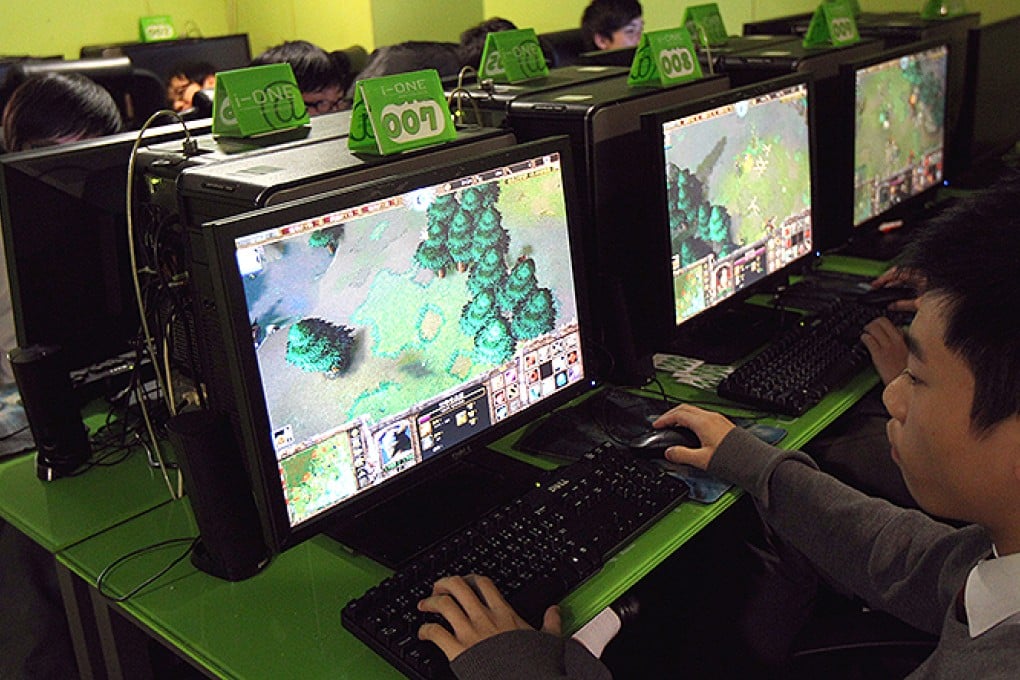 An internet cafe in Wan Chai. Photo: Dickson Lee
