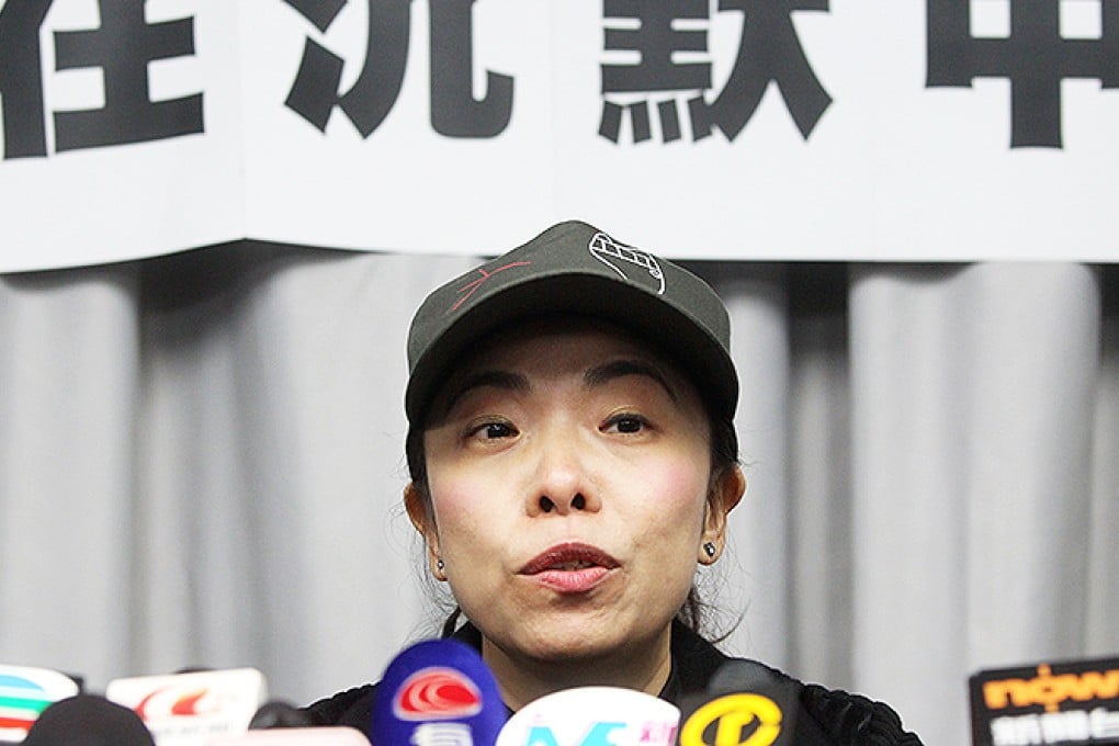 Former Commercial Radio host Li Wei-ling speaks to the media at The Hong Kong Journalists Association office in Wan Chai. Photo: Sam Tsang