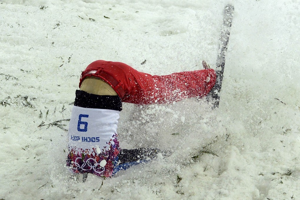 China's Jia Zongyang crashes in the Men's Freestyle Skiing Aerials finals. Photo: AFP