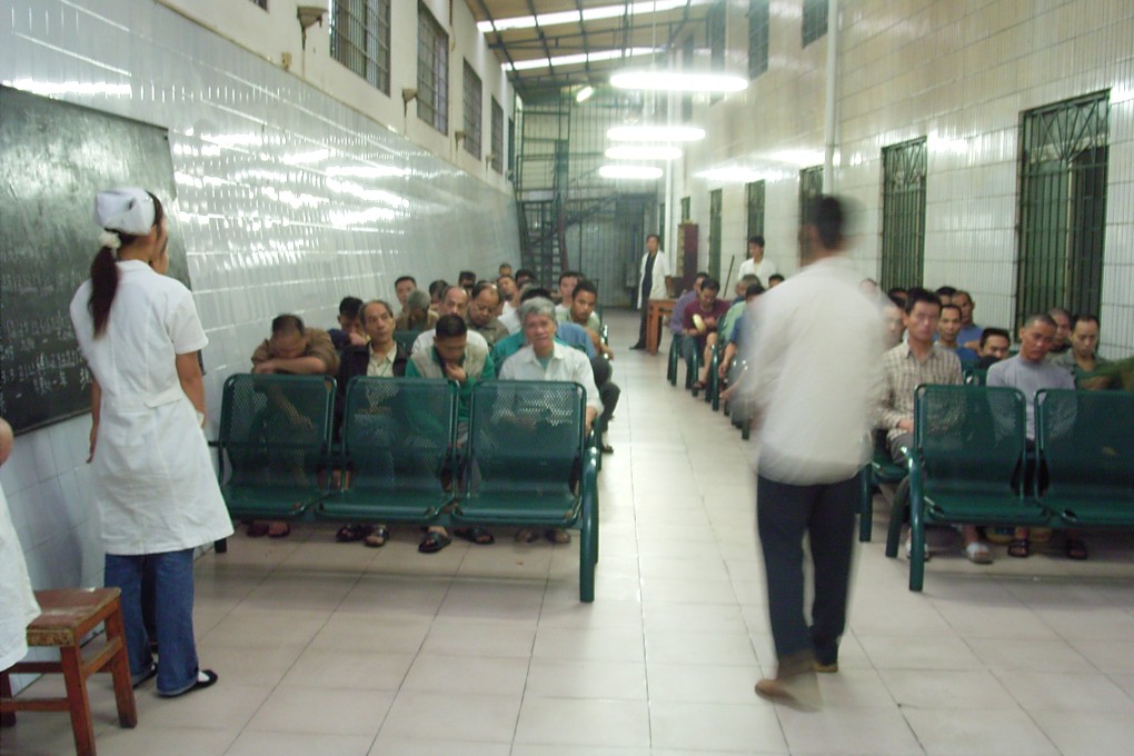 A potentially dangerous mental patient has been recaptured two days after he walked out of an unsecured psychiatric hospital in Guangzhou.
