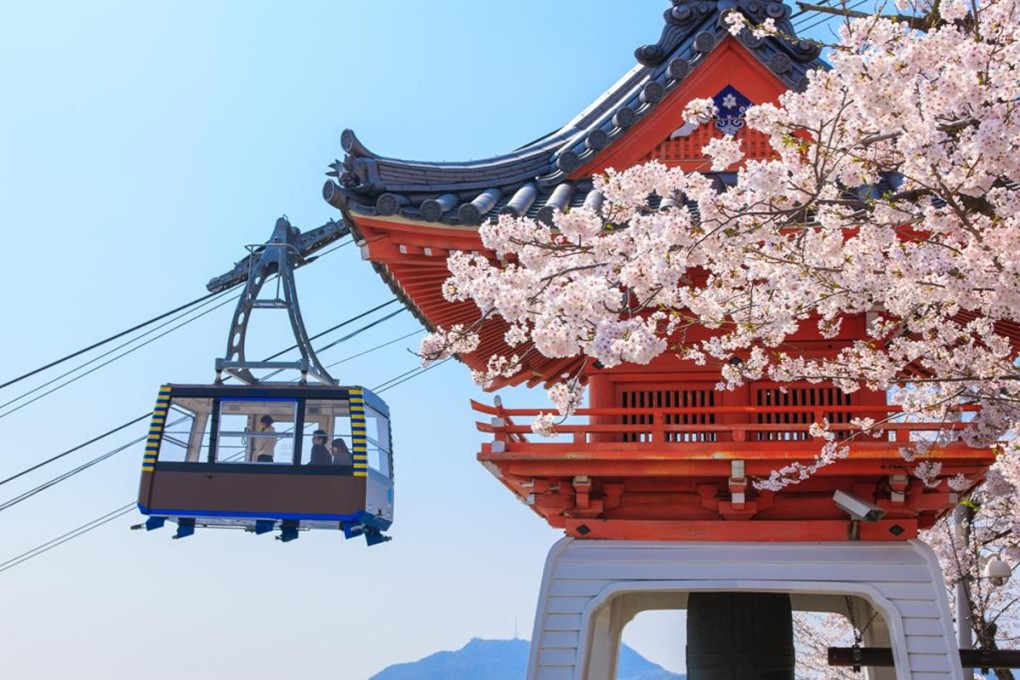 Cable car to Senkoji temple.