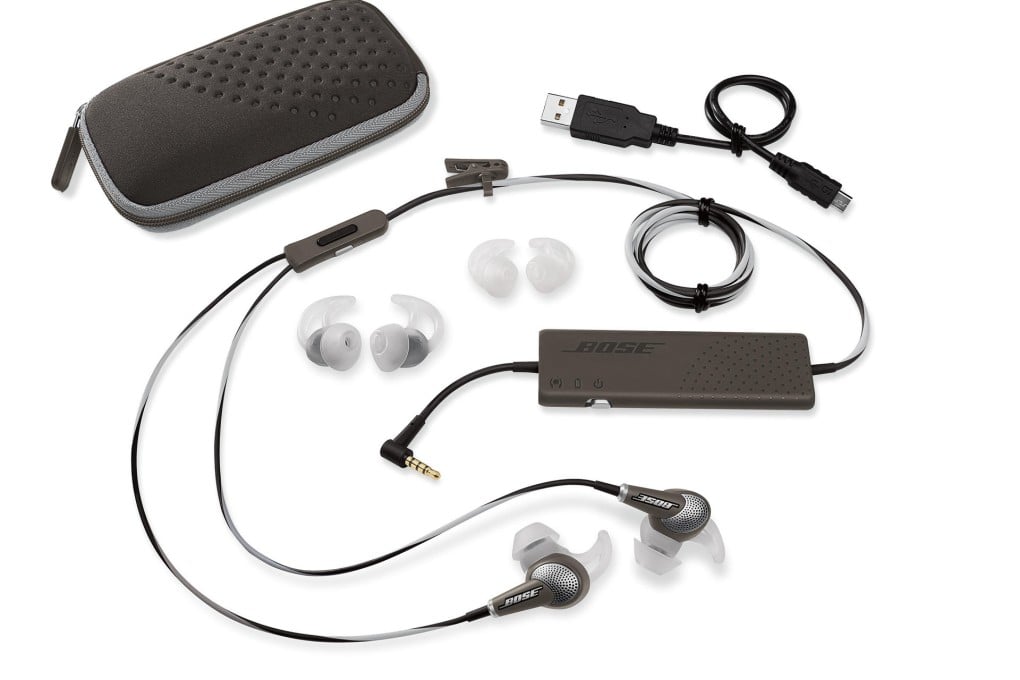 The Bose QuietComfort 20 headphones and accessories.