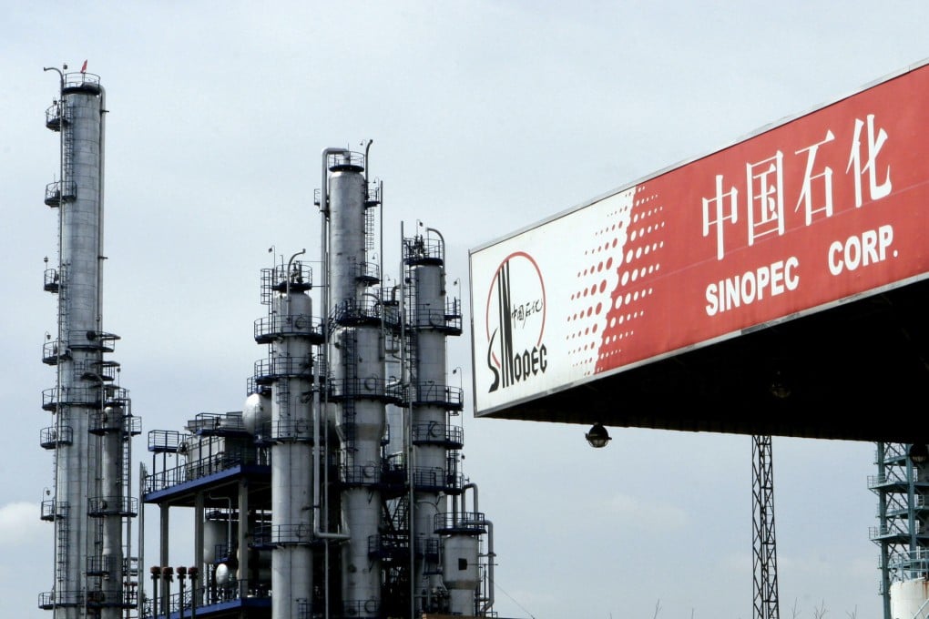 The poor profitability of Sinopec's oil refining operation has been blamed on state fuel price controls and high costs. Photo: Bloomberg