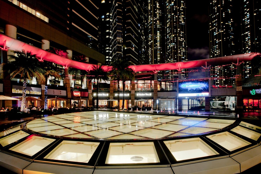 Civic Square, Elements mall by night