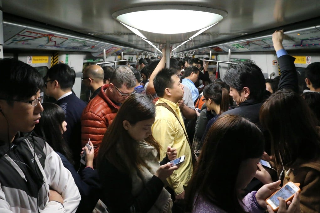 MTR enjoyed 3 per cent growth in passenger numbers last year, with chief Jay Walder voicing optimism. Photos: K. Y. Cheng, David Wong