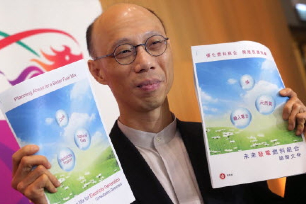 Secretary for the Environment Wong Kam-sing meets the media on consultation document of fuel mix for electricity generation. Photo: David Wong